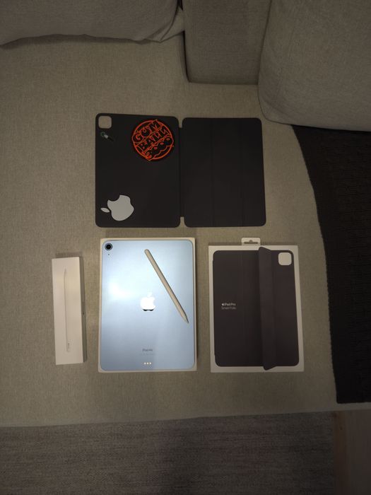 Vand iPad Air 5 M1 256gb WIFI albastru