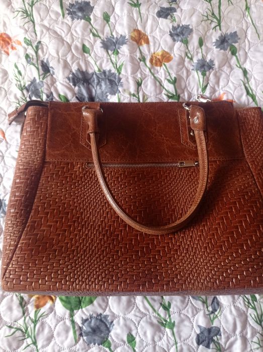 Нова чанта от естествена кожа