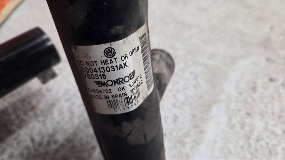 Предни амортисьори Skoda Superb