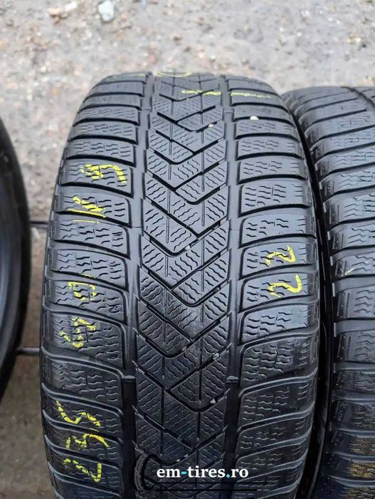 SET 2 Anvelope Iarna 235/40 R19 PIRELLI Sottozero 3 Elect 96V - PNCS