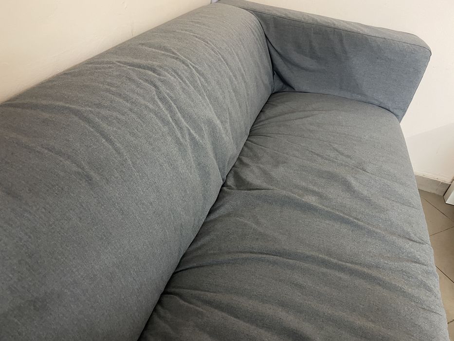 Диван и холна маса