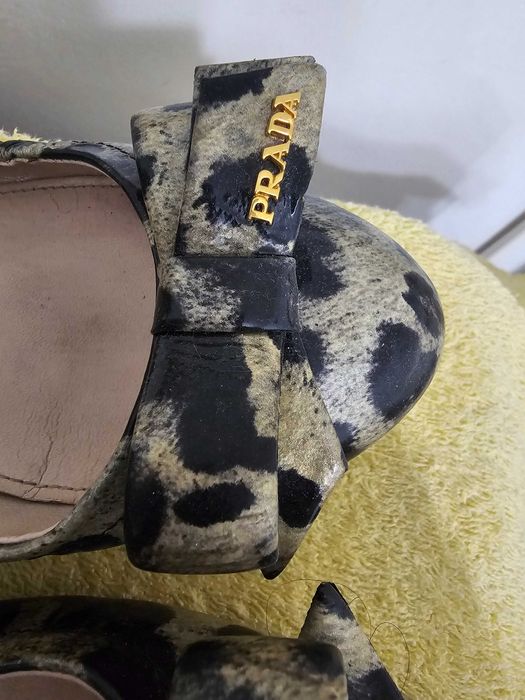 Balerini Prada din piele lăcuită