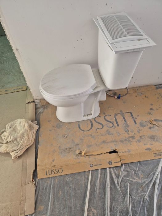 Продам новый унитаз