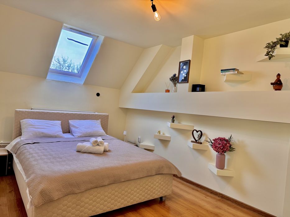 Inchiriere Casa Tip Duplex