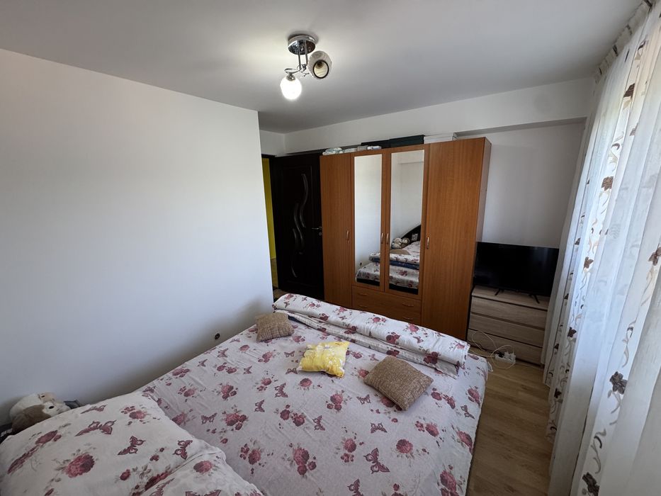 PF vand apartament 2 camere  cu gradina