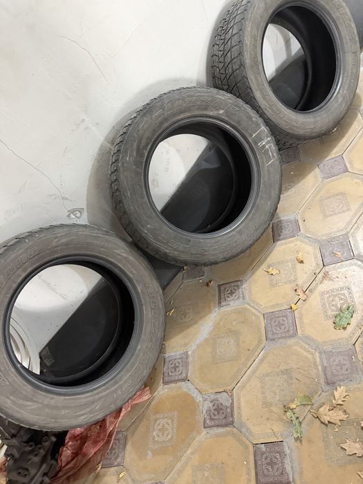 Продам шины 265/60 R18 110 R bridgestone