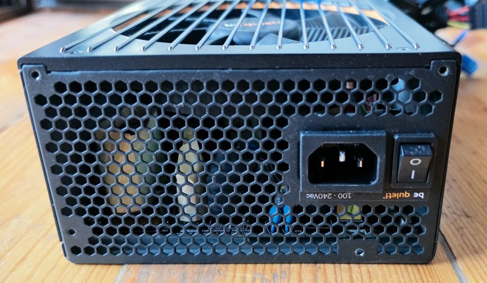 Sursa gaming beQuiet 600W certificare 80 Plus Gold