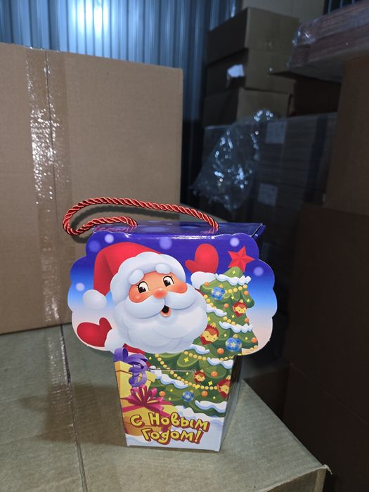 Новогодняя картонная  упаковка