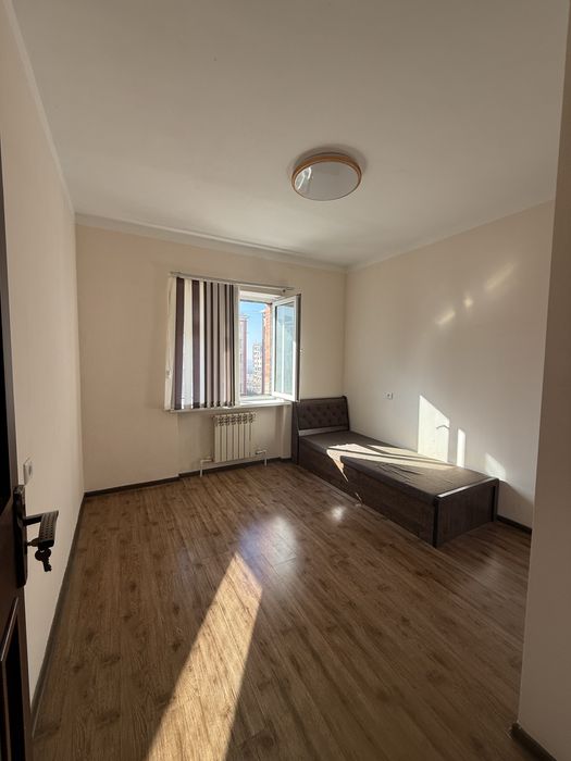 Сергели 8 чи худуд 3 хона аренда боллар 5 та  еки оила еки иностран