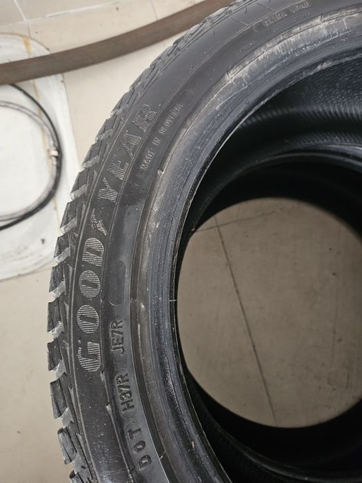225/45/17 зимни - 2x2 Michelin и Goodyear