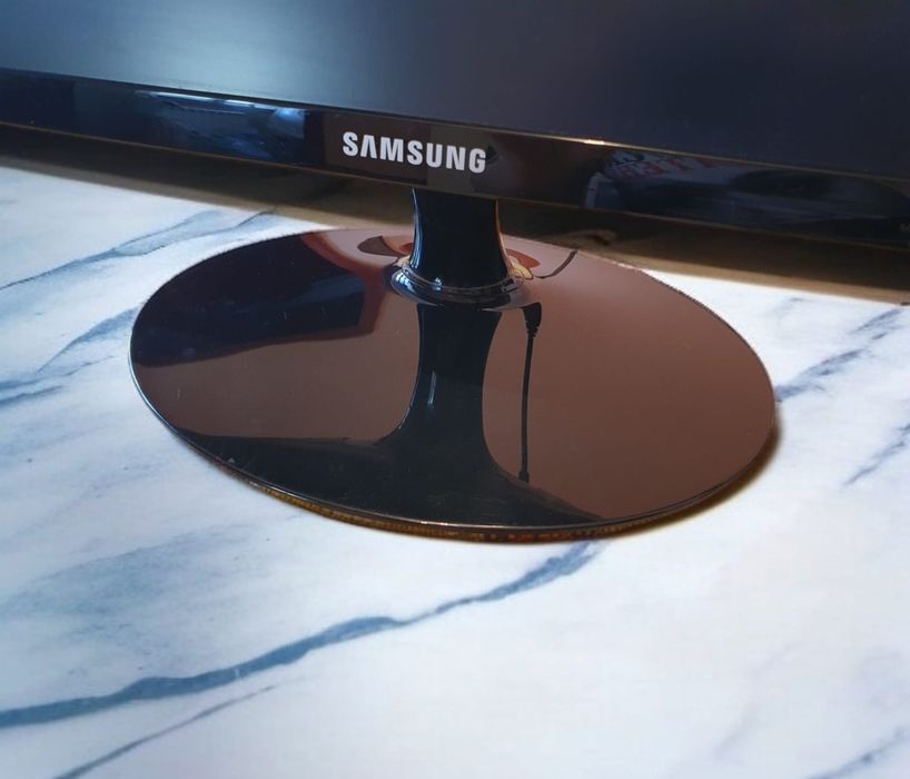 Монитор - Samsung - SyncMaster - "21.5" Full HD ! КАТО НОВ !