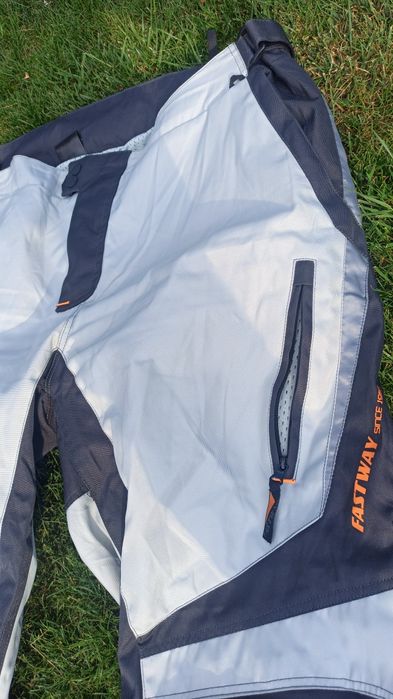 Vând pantaloni Fastway măsură 5XL