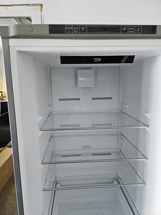 Frigider Beko RCNA366I40XB ,Neo Frost 324 litri clasa energetica A ,Gri Metalic