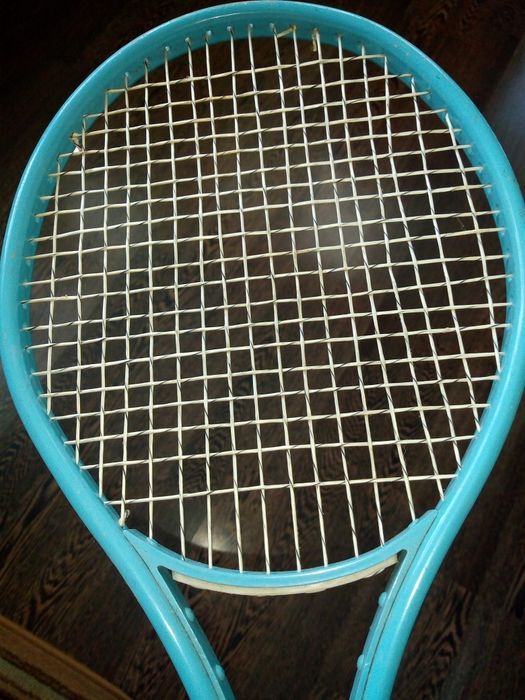 Ракета за тенис на корт