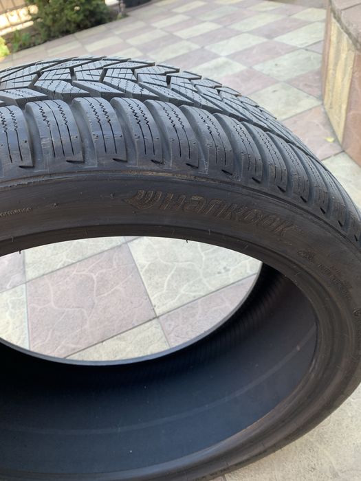 cauciucuri iarnă Hankook Winter i*Cept evo3 225/40 R18 – stare foarte bună