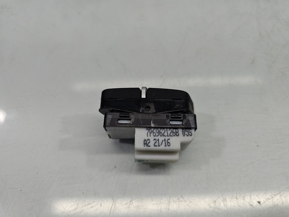 Buton blocare usi Volkswagen Touareg (7P6) [Fabr 2014-2018] 7P6962126B