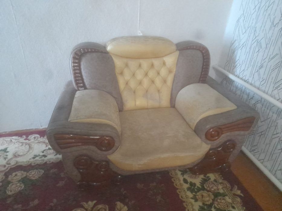 Кожаный диван тройка