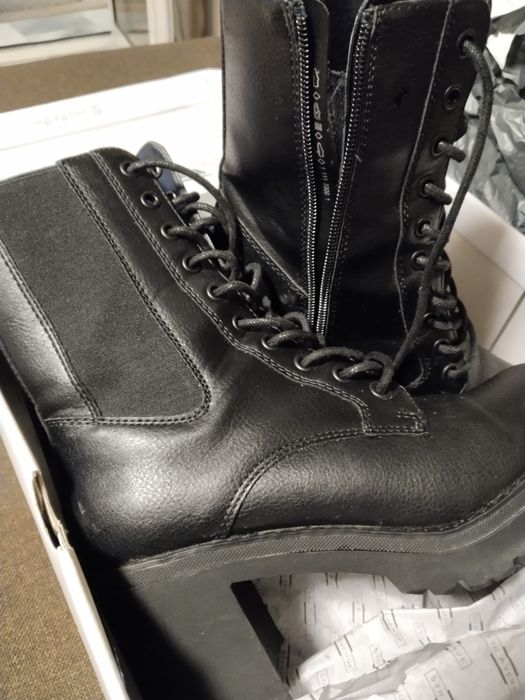 Обувки естествена кожа от Deichmann