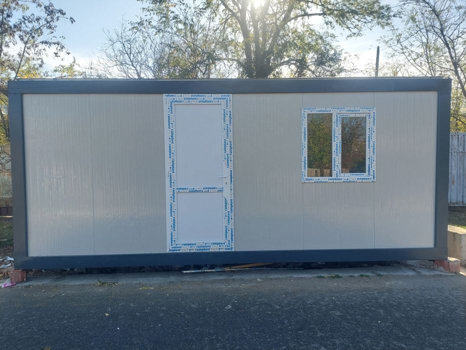 Containere modulare din panouri sandwich – soluții flexibile pentru spații moderne

Oferim containere modulare realizate din panouri sandwich, concepu