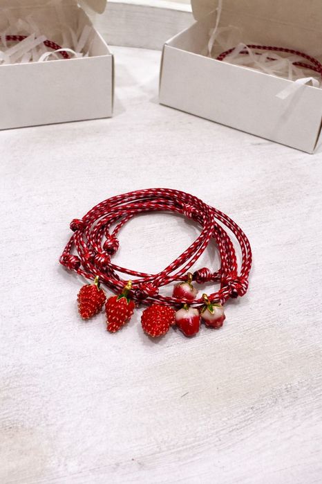 Мартенички с Камъни Swarovski и ягодки