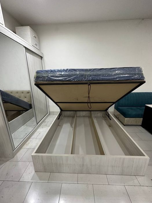 Mebel va matraslar yangi va restavratsiya hizmati bor