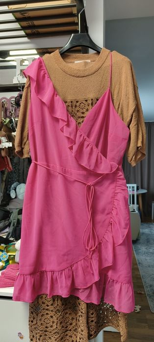 Rochie plic roz de petrecere  mango