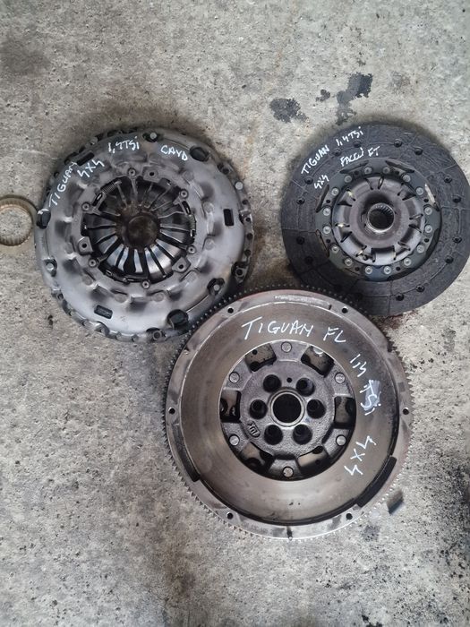 Kit ambreaj volanta masa dubla Vw Tiguan 5n 4motion motor 1,4 tsi ,CAV