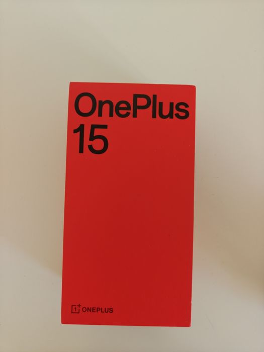 OnePlus 15 фиолетовый цвет