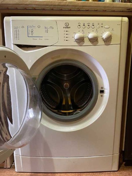 Стиральная машина Indesit (5 кг)