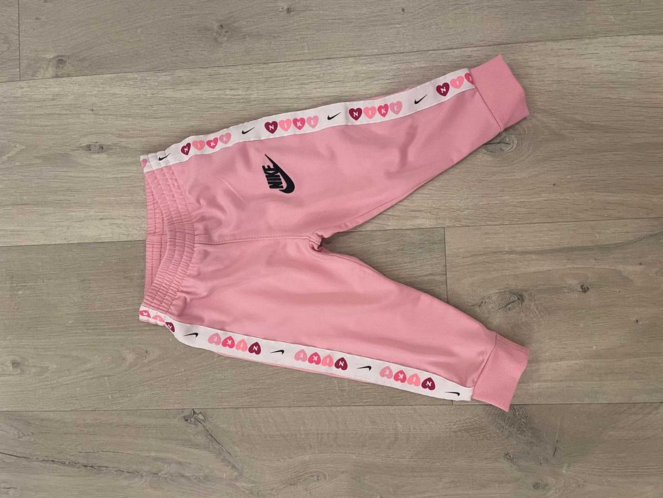 Детски анцунг 2 броя (Nike и Adidas)