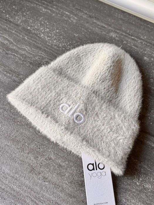 Кашмирена зимна шапка Alo yoga