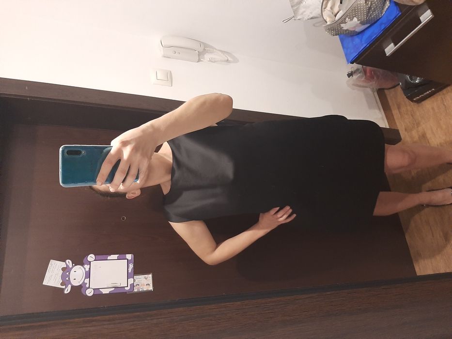 Стилна черна рокля