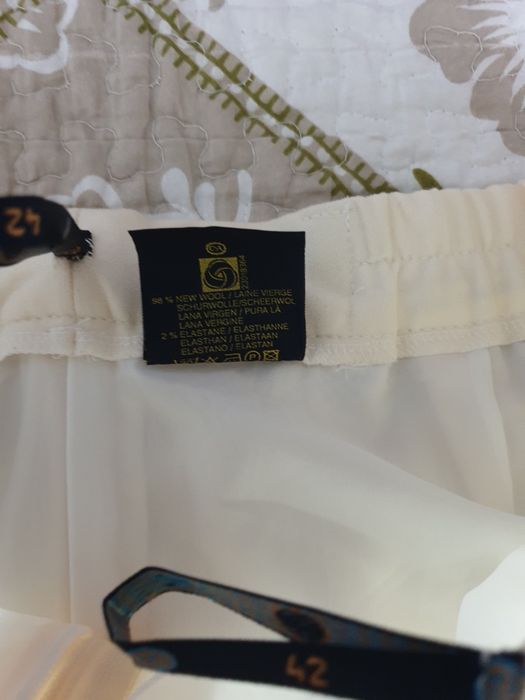 Pantaloni lana talie inalta crem