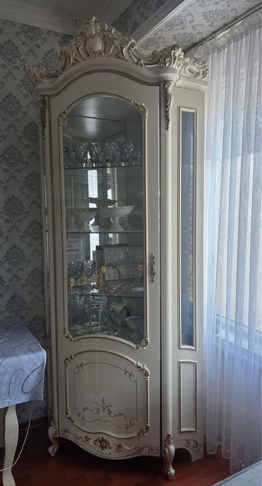 Стенка сатылады. Жагдайы жақсы