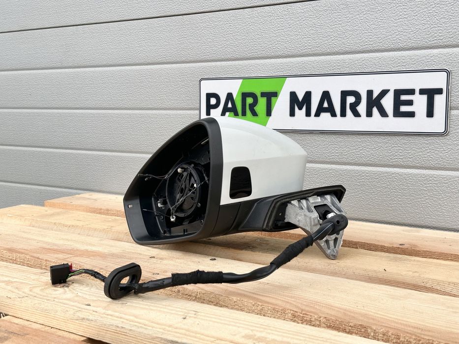 Ляво огледало AUDI Q4 E - TRON 89B857501F