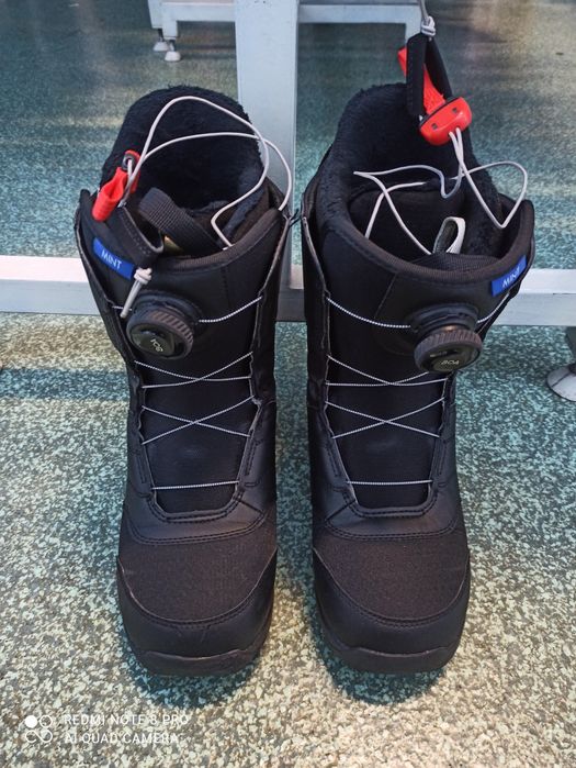 Boots snowboard femei Burton Mint BOA.