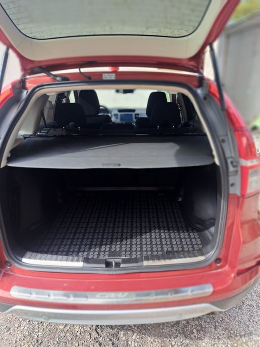 Продавам Honda CR -v