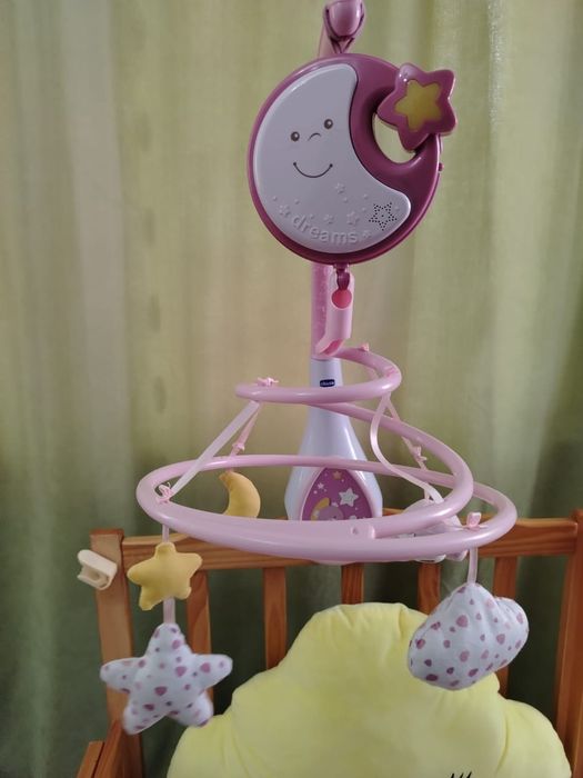 Продаю мобиль Chicco