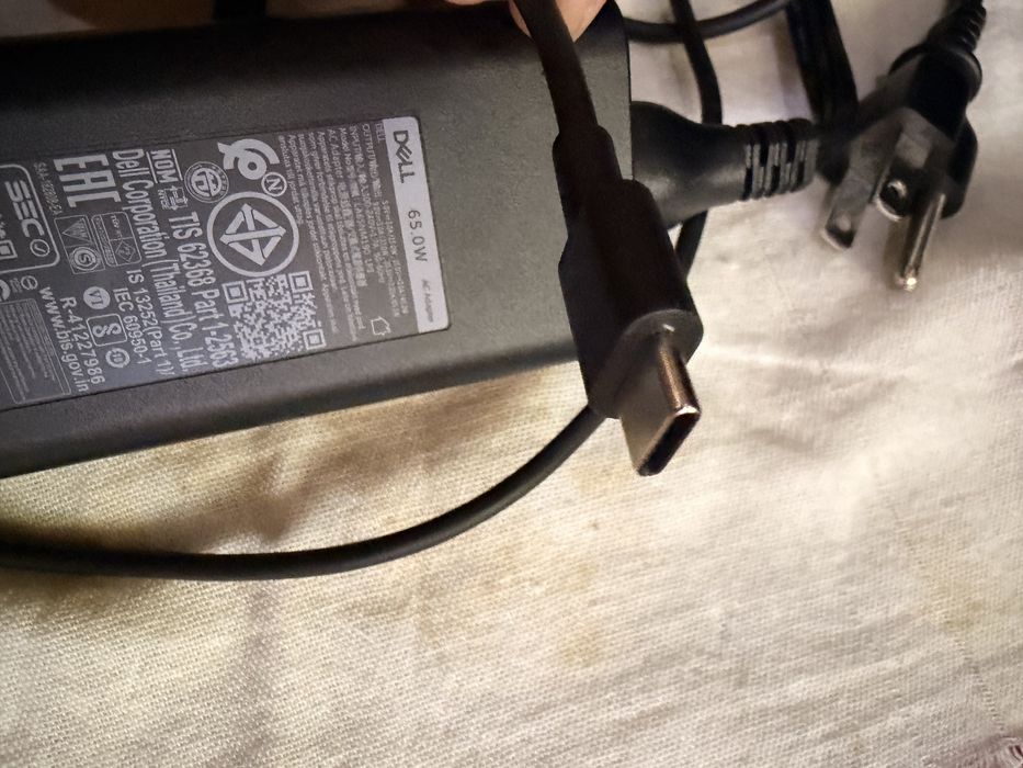 Зарядка для Dell 65 watt оригинал. Привёз с америки.