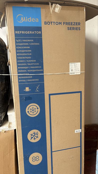 Холодилник Midea