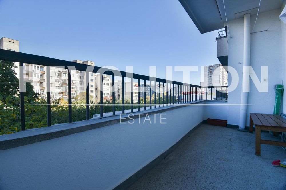 Дава се под наем Тристаен апартамент в София, Дървеница - 120 кв.м за 850 € - Снимка #8