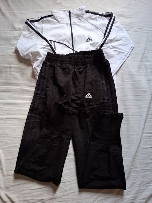 Спортен екип Адидас-нов.