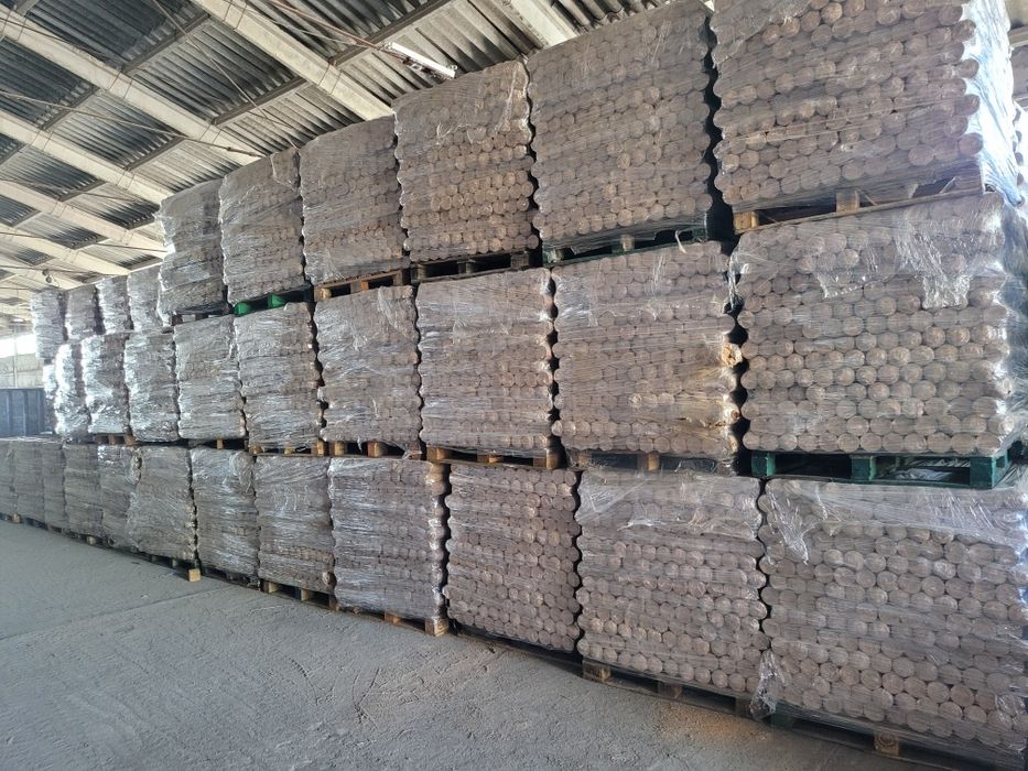 Екобрикети от широколистна дървесина- 395лв за тон!