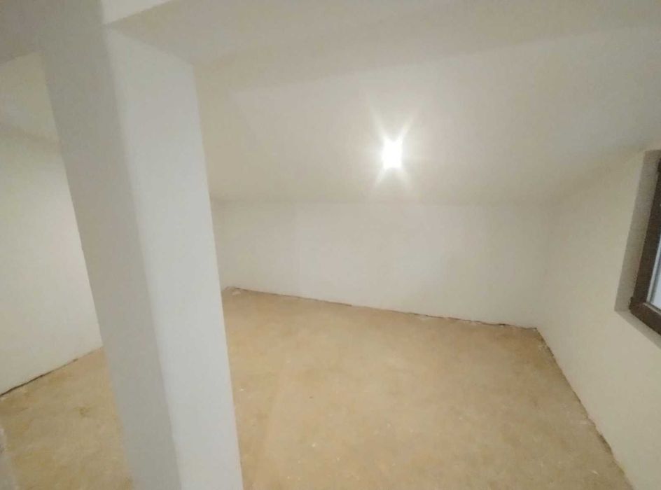 Продава се Къща в с. Осеново, Област Варна - 192 кв.м за 964 €/кв.м - Снимка #11