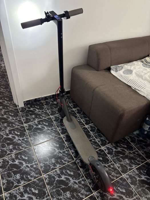 Trotineta electrica ( 31km/h)