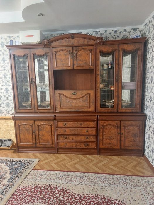 б/у сервант сатылады 80мын.