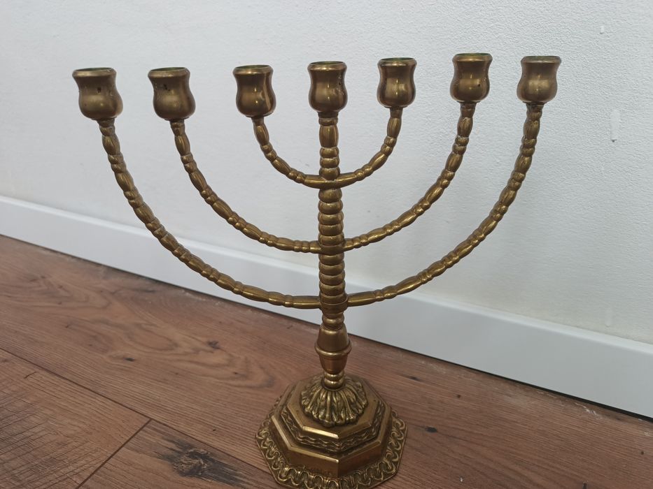 Menoră  bronz cu 7 brațe