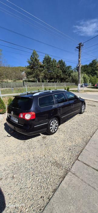 Vând passat b6 .