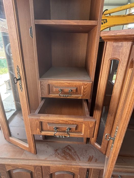 Продавам секция в перфектно състояние