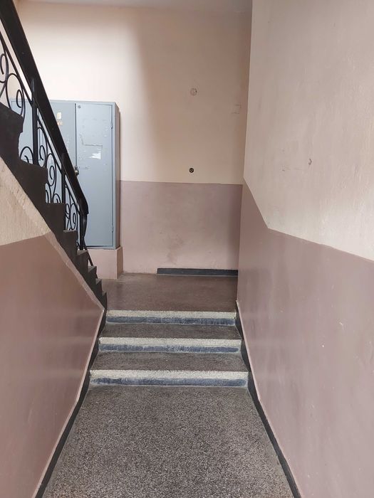 Продава се Двустаен апартамент в Кубрат - 65 кв.м за 616 €/кв.м - Снимка #2